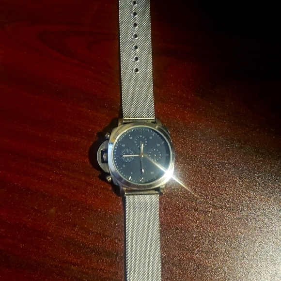 1 stainless steel watch - Picture 1 of 3